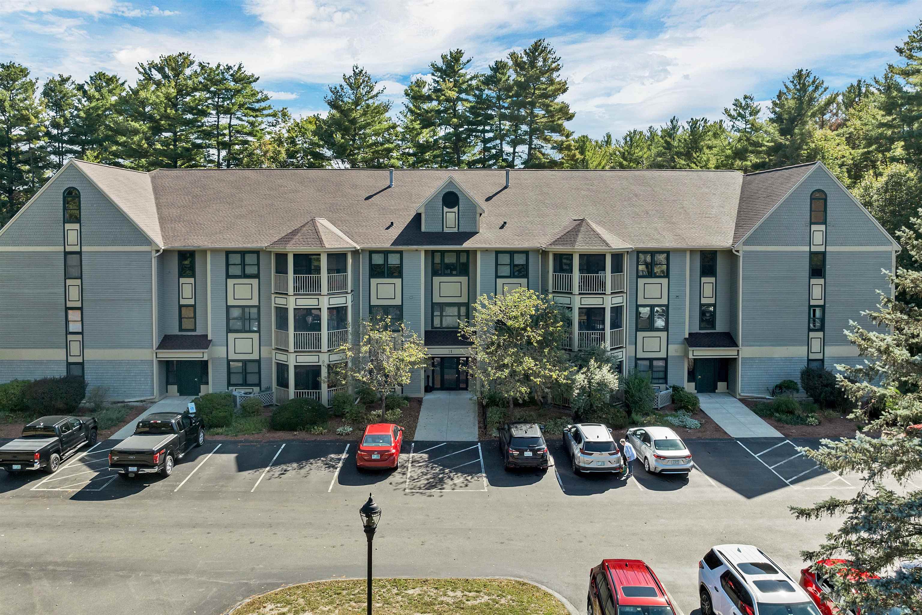 11 Bartemus Trail 204