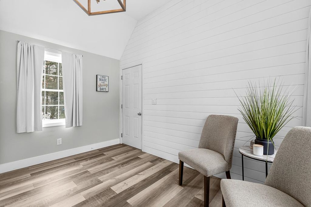 Photo of 18 Northwood Drive, Merrimack, NH 03054 (MLS # 5078343)