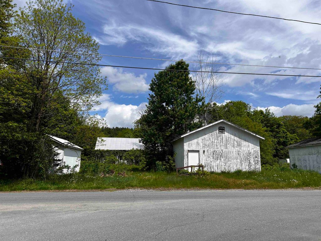 Photo of 19 Lime Kiln Road, Haverhill, NH 03780 (MLS # 5044019)
