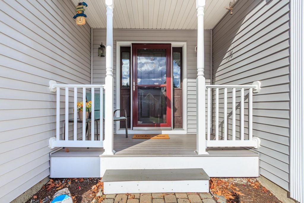 Photo of 5 Shaker Hill Road, Hooksett, NH 03106 (MLS # 5067009)