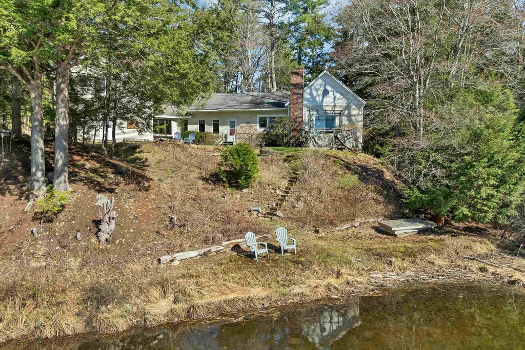 Photo of 47 Dock Road, Belmont, NH 03220 (MLS # 5085870)