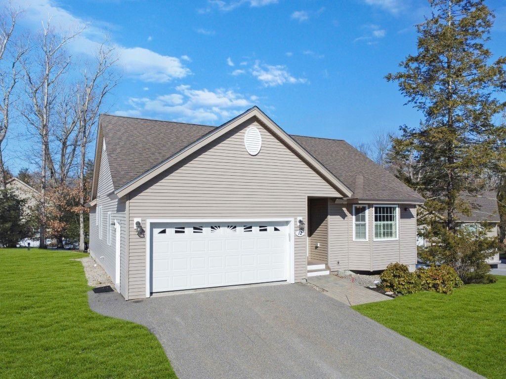 Photo of 12 Hemlock Drive, Newton, NH 03858 (MLS # 5079583)