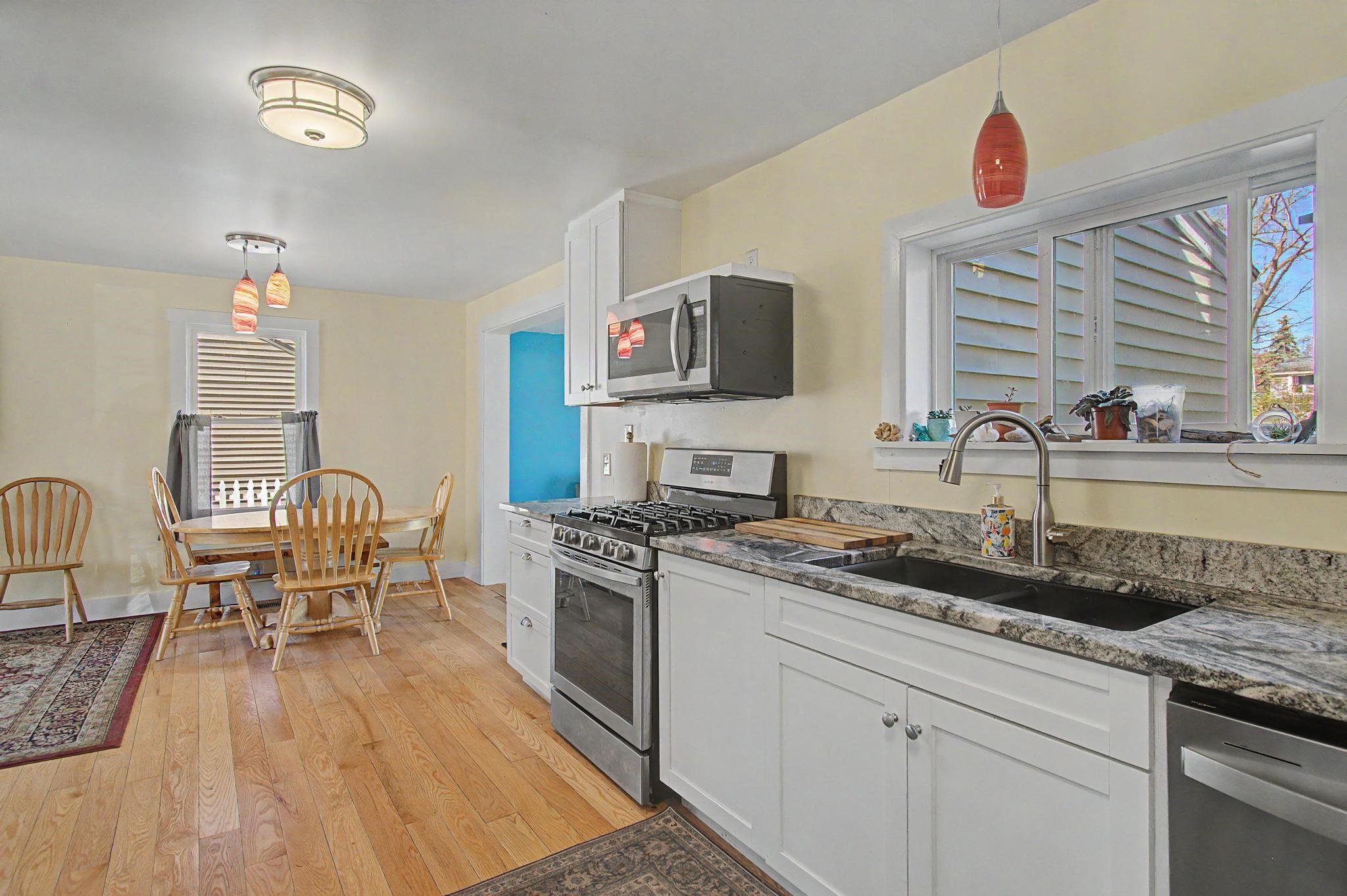 116 Woodbury Road