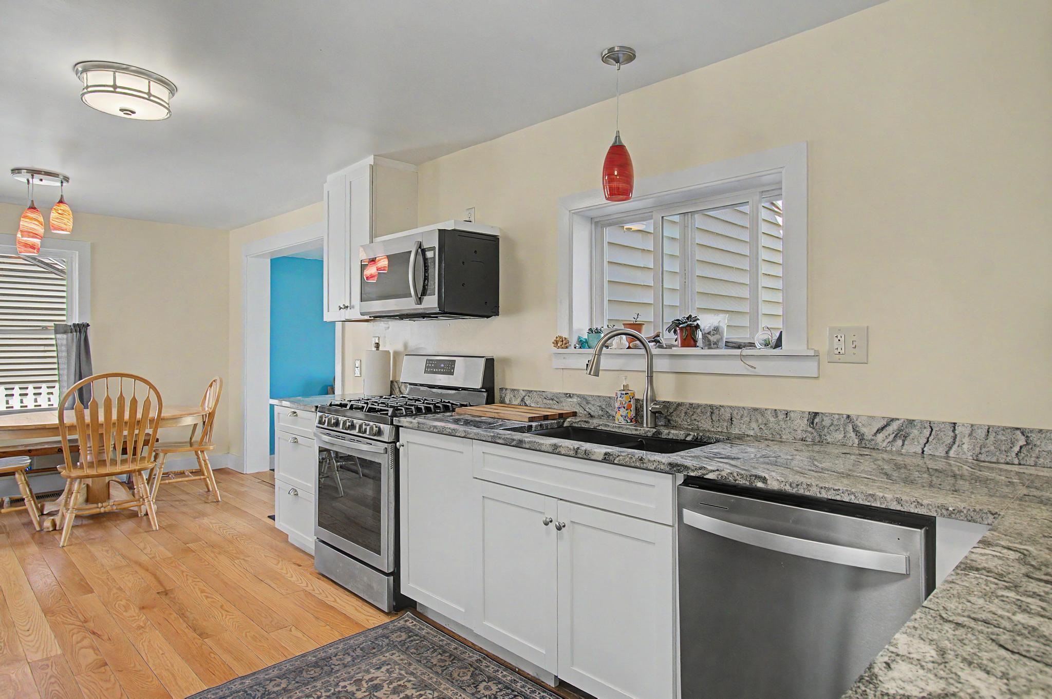 116 Woodbury Road