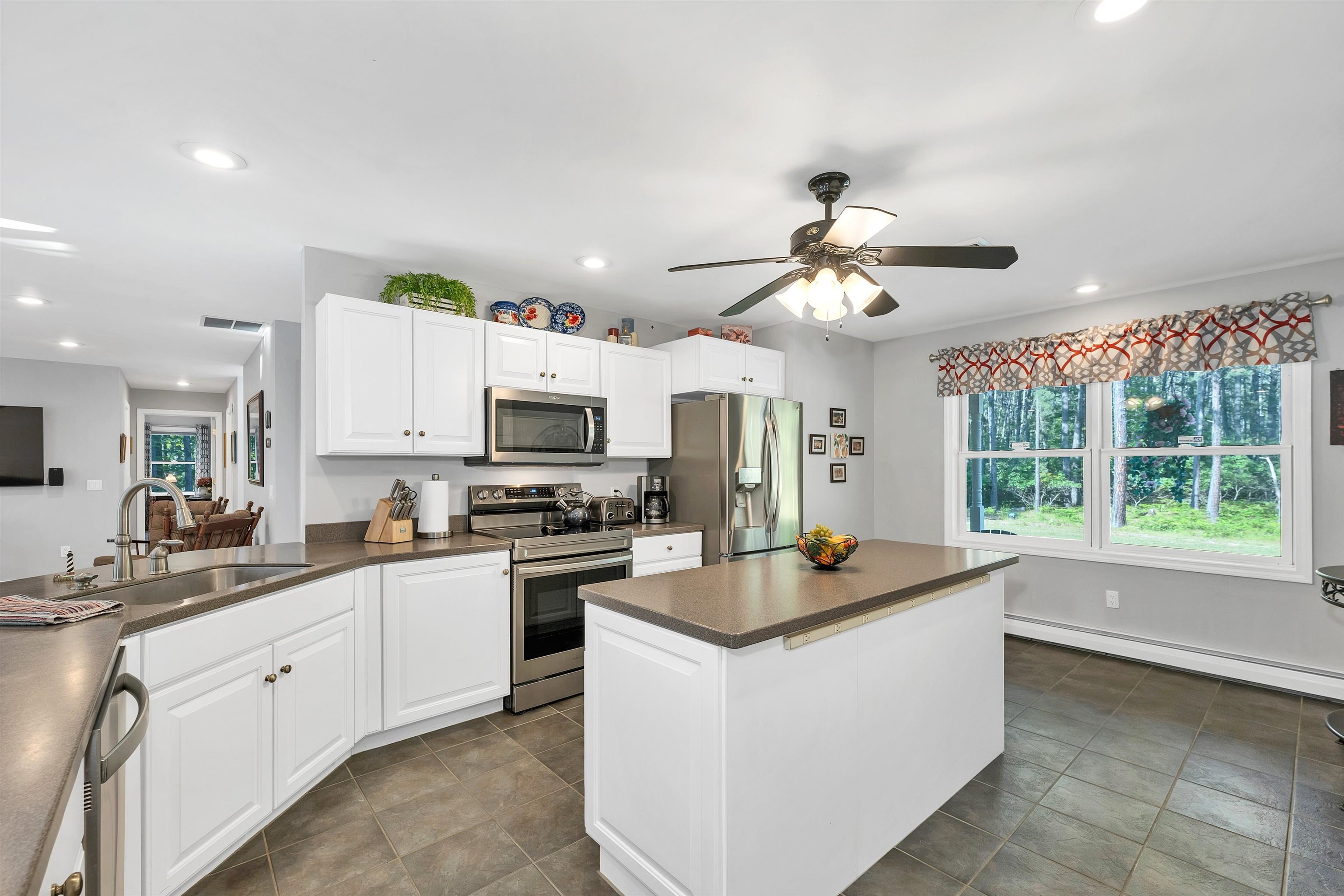 144 W Bay Road