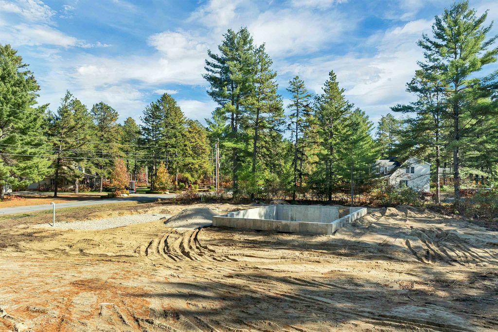 Photo of 26 Logan Way, Ossipee, NH 03864 (MLS # 5081886)