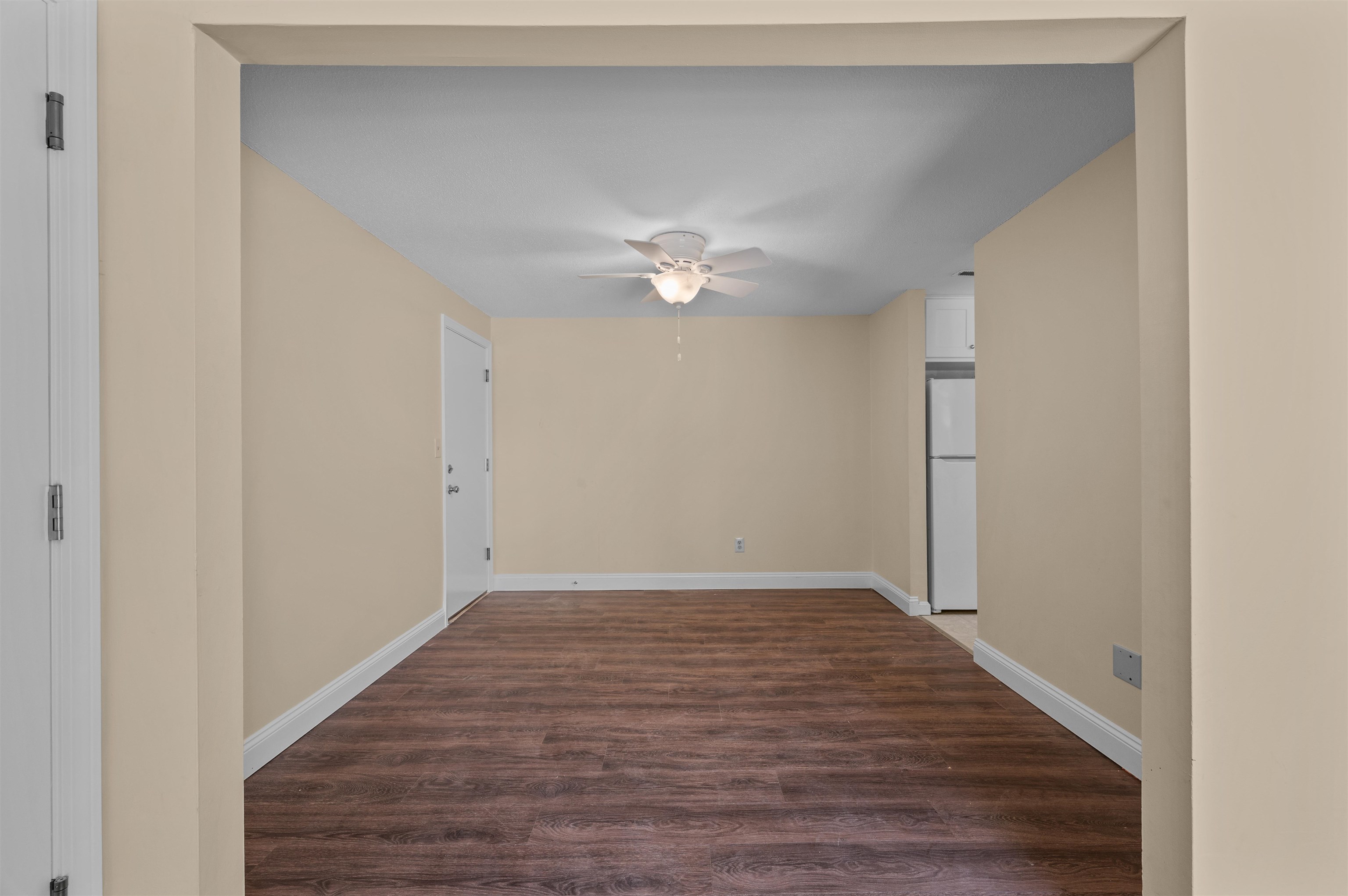 4 Brookside Drive 6
