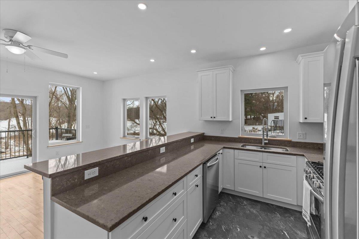 Vergennes, Vermont 05491, United States, 3 Bedrooms Bedrooms, ,2 BathroomsBathrooms,Residential,Active,44801