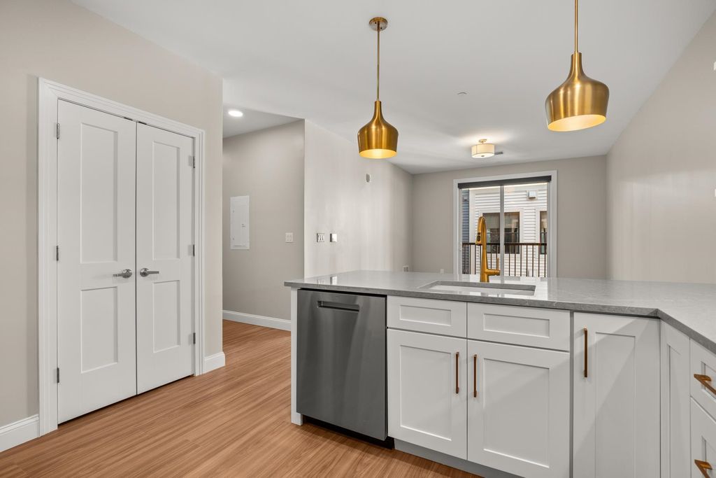 Photo of 99 Foundry Place #301, Portsmouth, NH 03801 (MLS # 4979690)