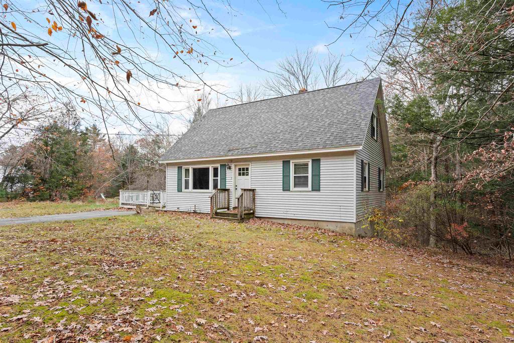 Photo of 6 Pulaski Drive, Fremont, NH 03044 (MLS # 5069396)