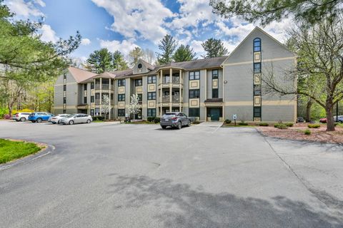 Photo of 6 Mayfair Lane #201, Nashua, NH 03063 (MLS # 5087832)
