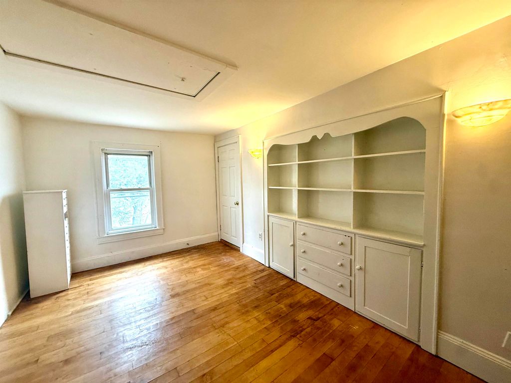 Photo of 442 Merrimack Street #2E, Manchester, NH 03103 (MLS # 5085067)