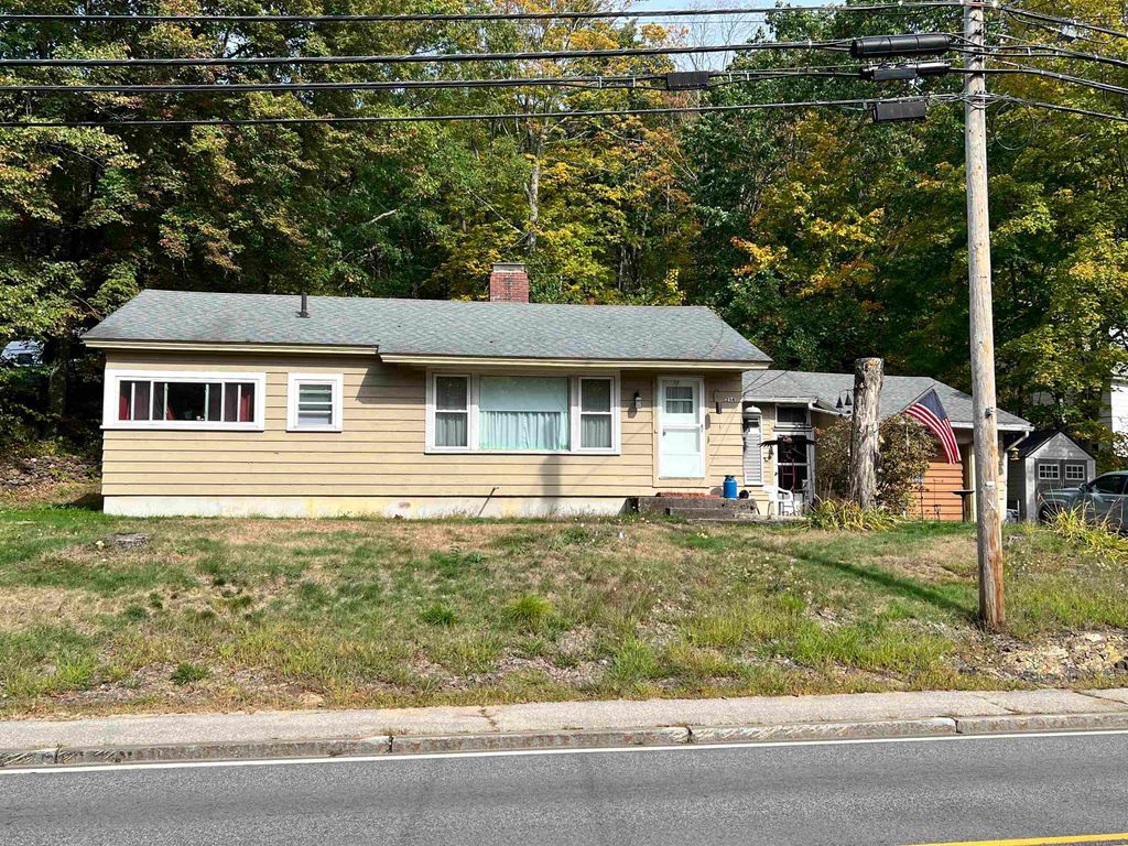 Photo of 214 Main Street, Alton, NH 03809 (MLS # 5081529)
