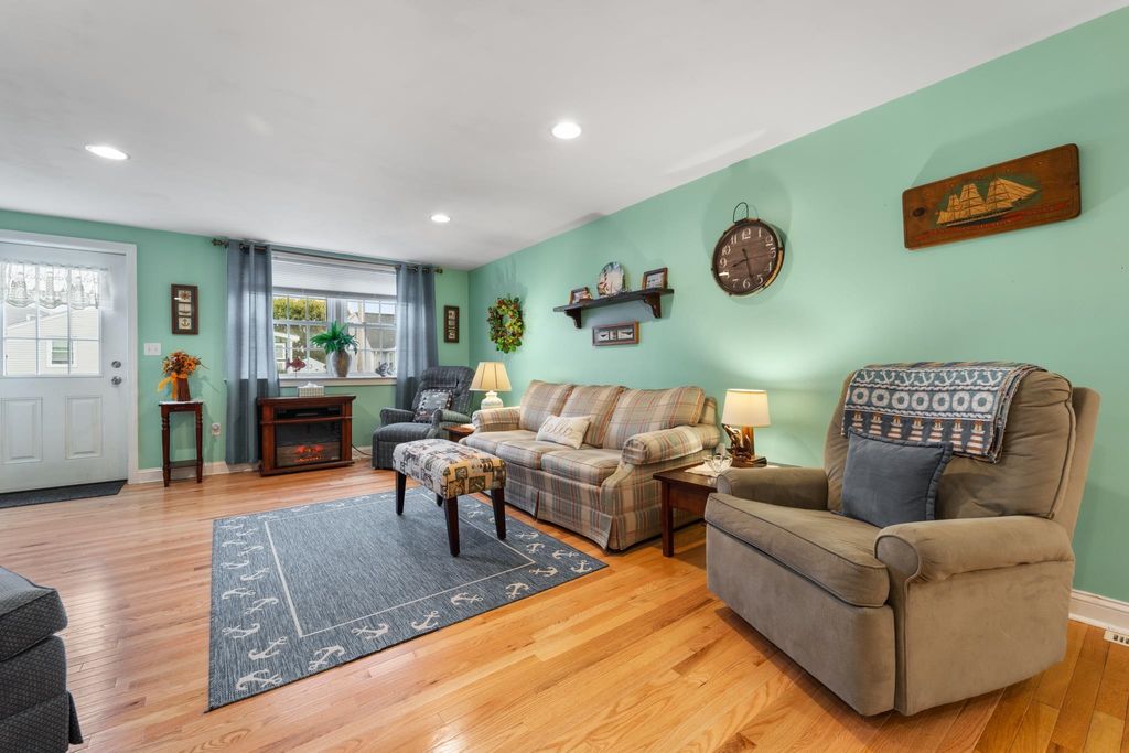 Photo of 96 Concord Street, Seabrook, NH 03874 (MLS # 5073207)