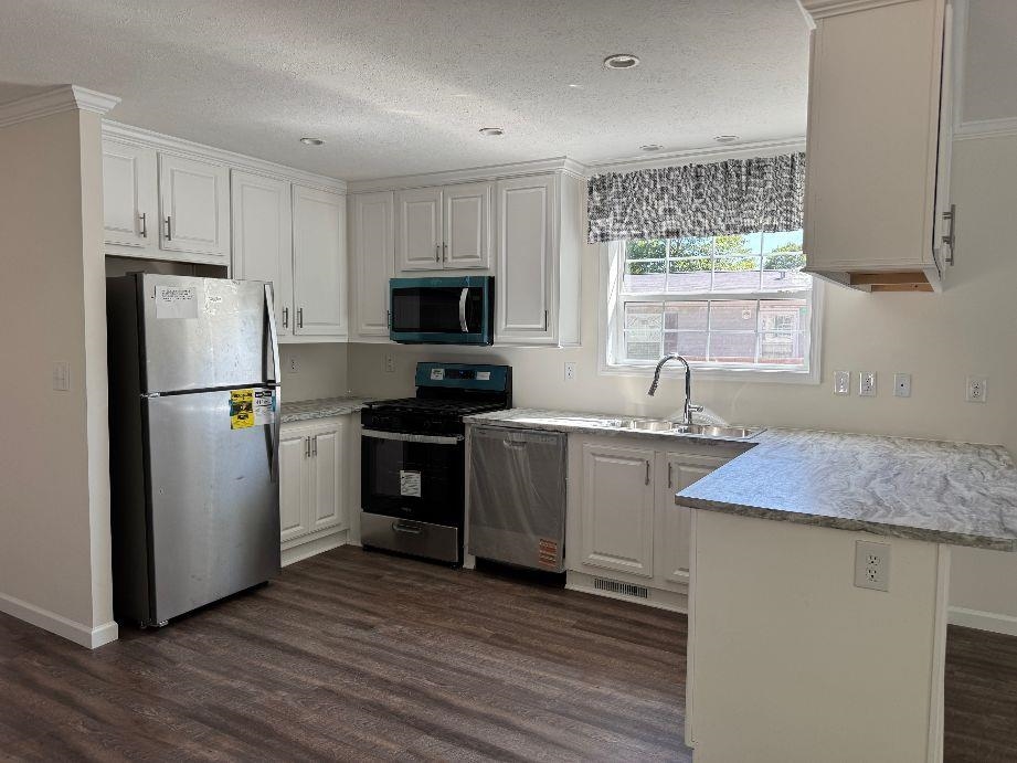 464 Boston Post Road 48