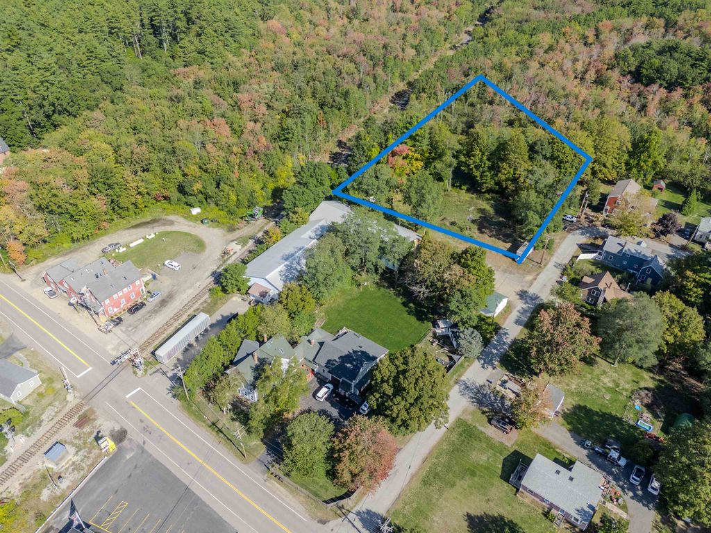 Photo of 13 elm Street, Newton, NH 03858 (MLS # 5064809)