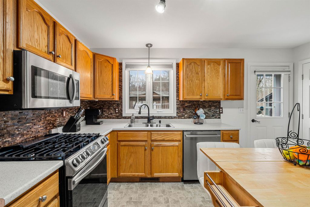 Photo of 19 Whittemore Road, Pembroke, NH 03275 (MLS # 5080576)