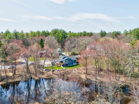 Photo of 62 Hooksett Road, Auburn, NH 03032 (MLS # 5065626)