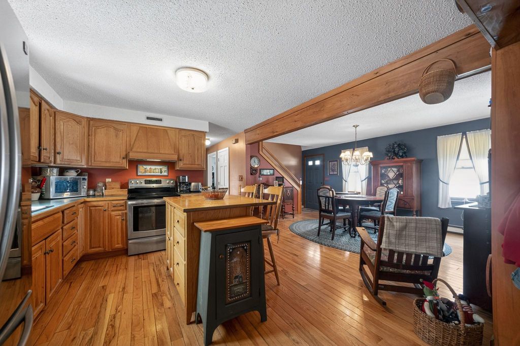 Photo of 18 Manor View Drive, Raymond, NH 03077 (MLS # 5077126)