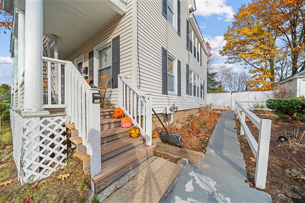 Photo of 203 Portsmouth Avenue, Manchester, NH 03109 (MLS # 5069034)