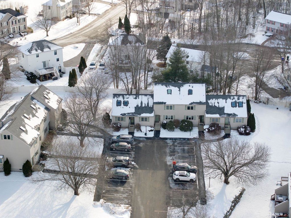 Photo of 27 Eastmeadow Way, Manchester, NH 03109 (MLS # 5076216)