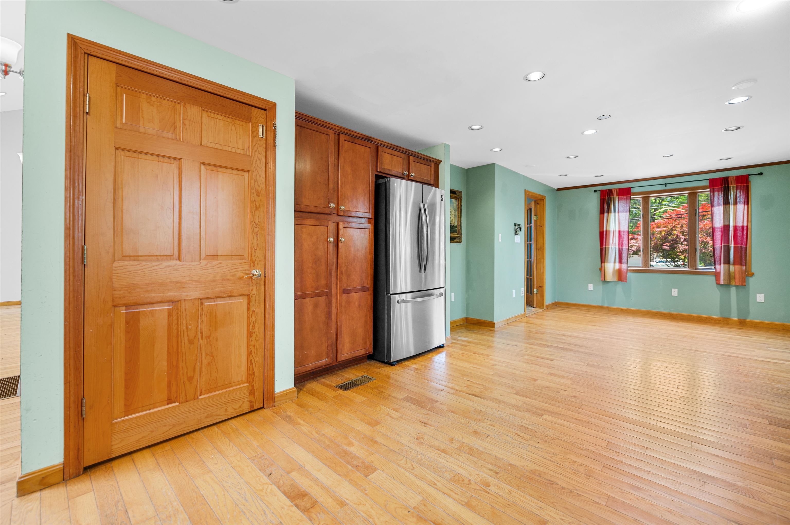 17 North Avenue