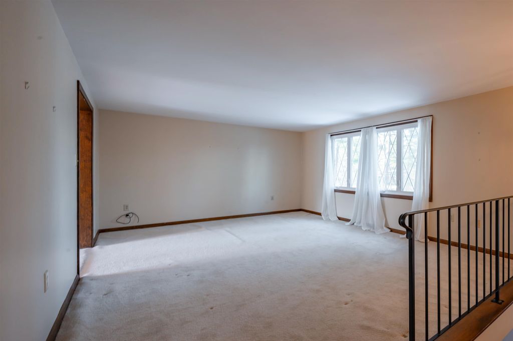 Photo of 4 Brookside Terrace, Nashua, NH 03060 (MLS # 5073996)