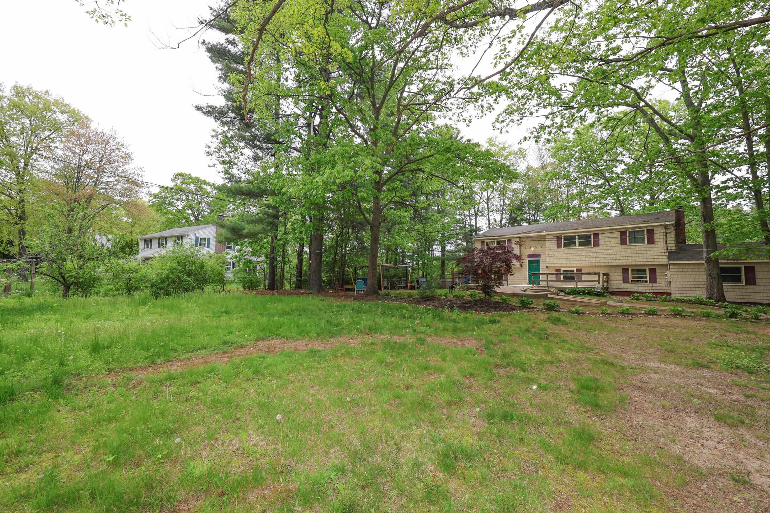 11 Riverside Drive