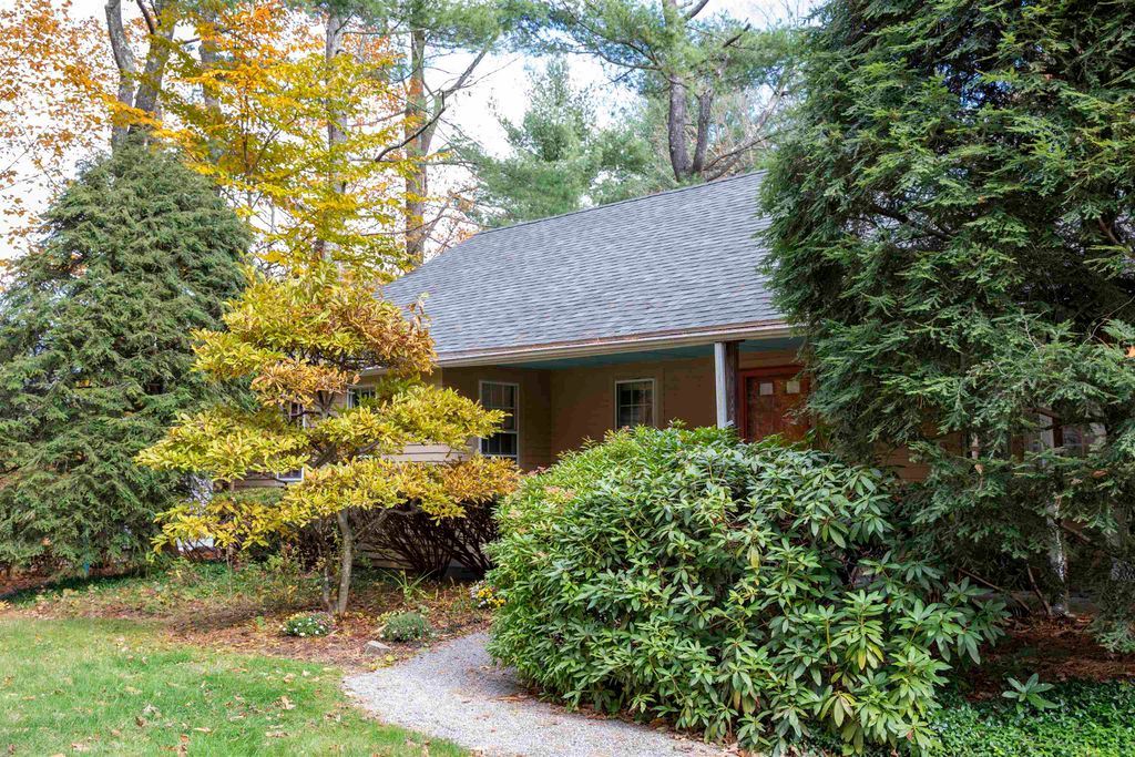 Photo of 311 Old Street Road, Peterborough, NH 03458 (MLS # 5067141)