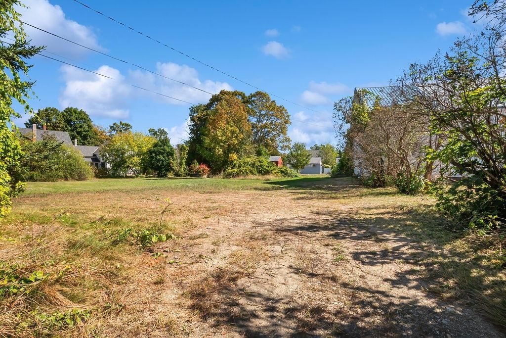 Photo of 4 Parade Circle, Barnstead, NH 03218 (MLS # 5067366)