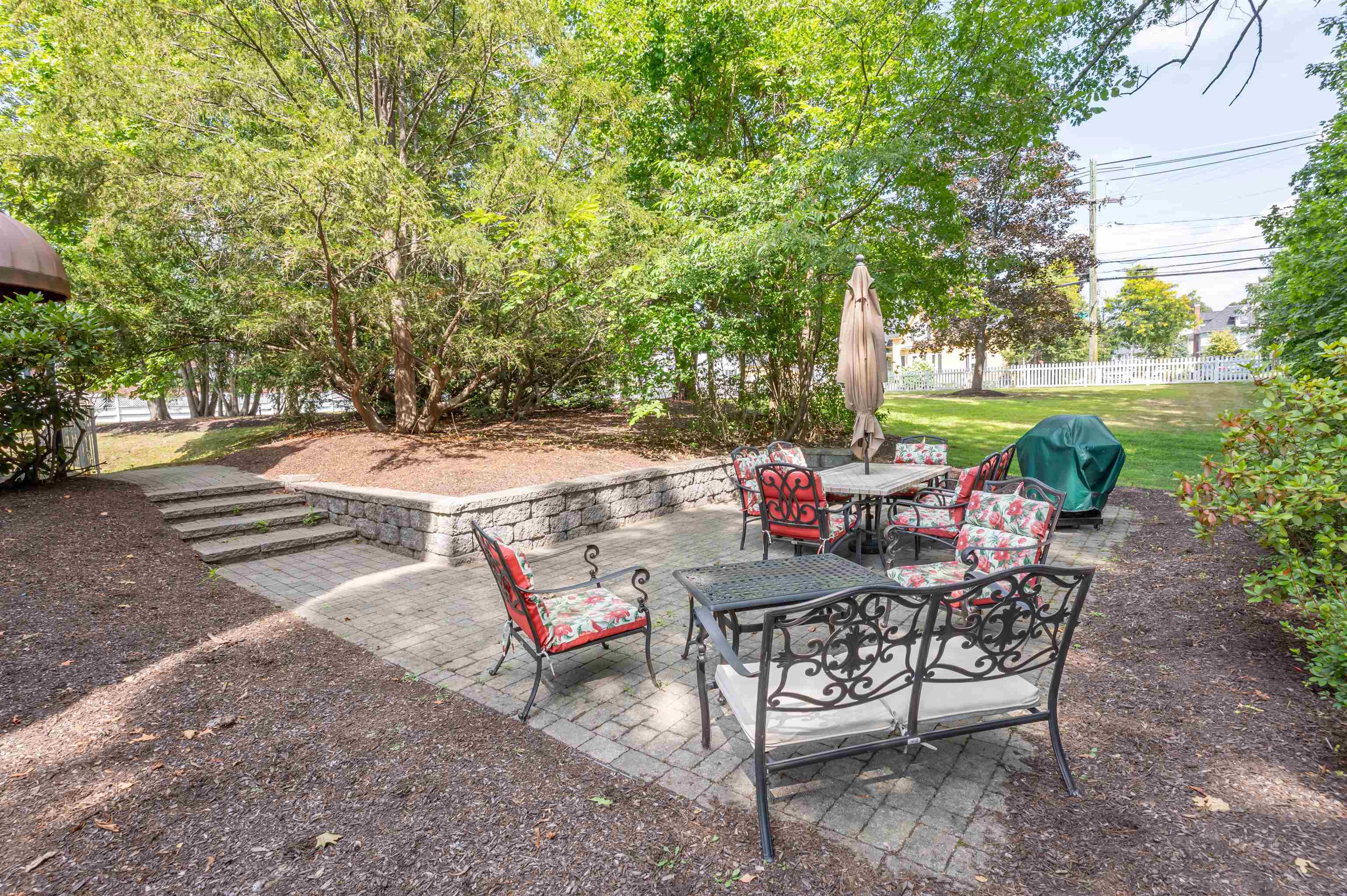 490 River Road 3