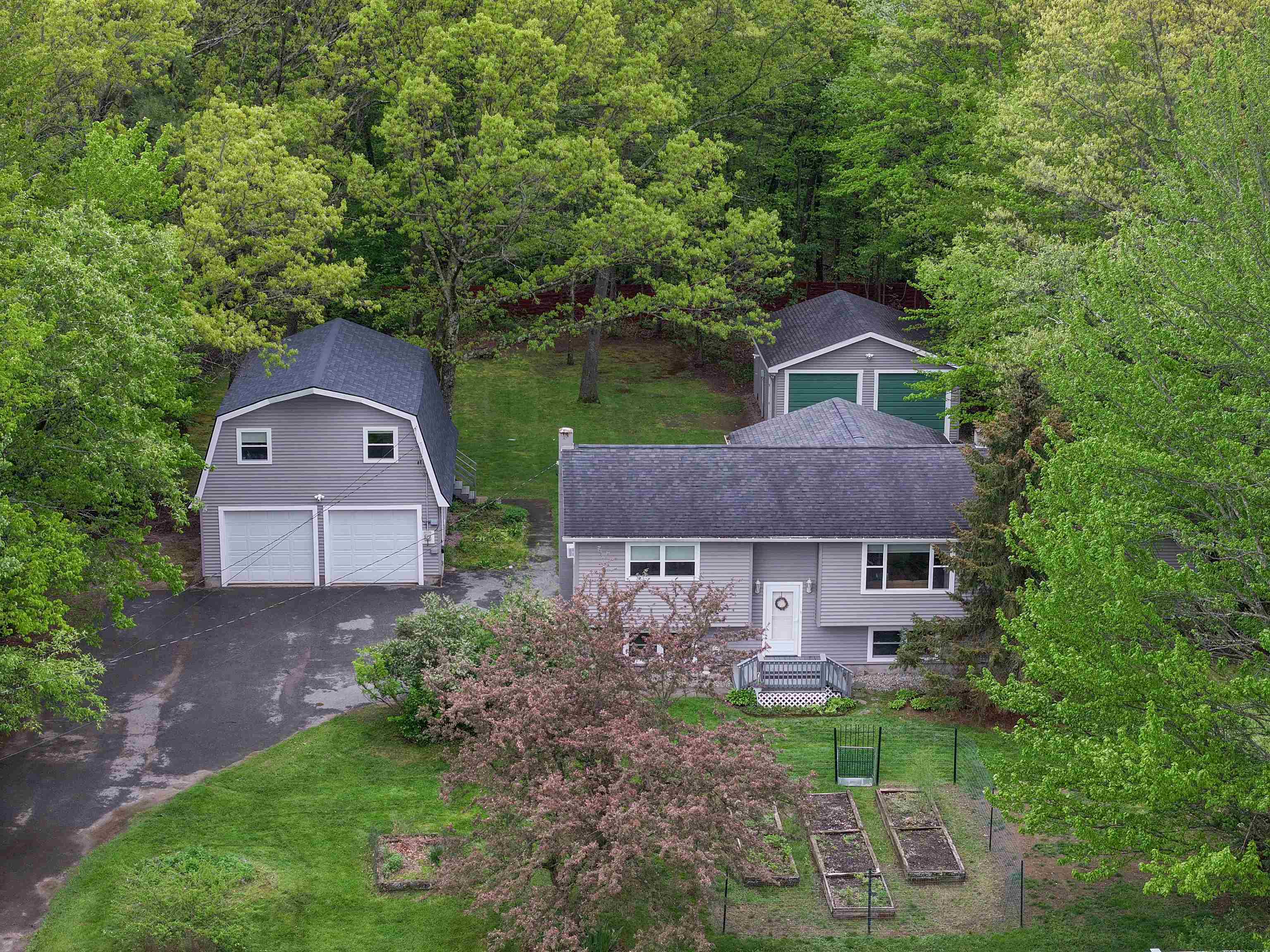 33 Pinecrest Drive