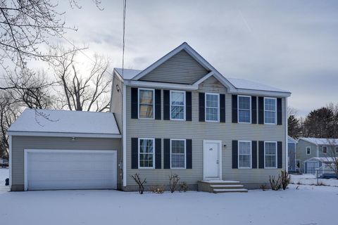 48 Greenleaf Street Manchester NH 03103