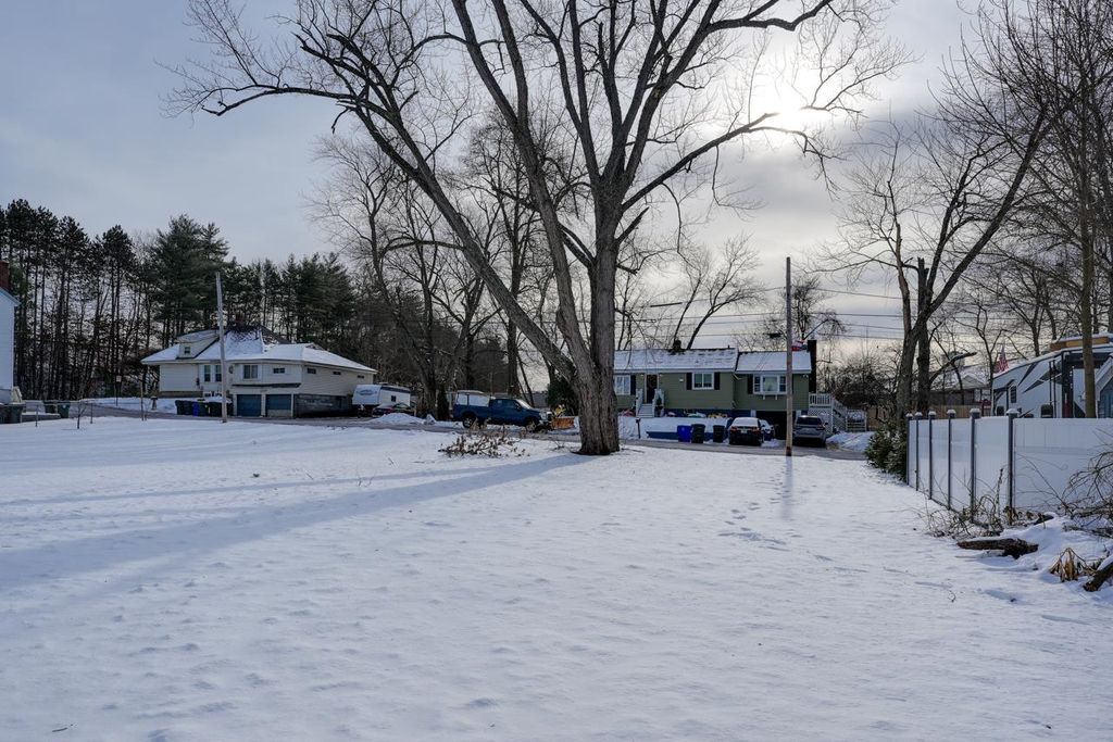 Photo of 48 Greenleaf Street, Manchester, NH 03103 (MLS # 5072940)