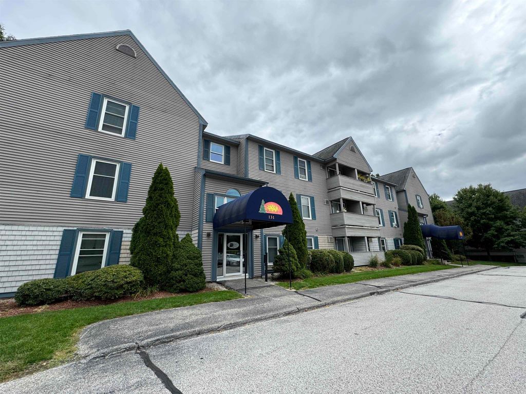 Photo of 131 Eastern Avenue #303, Manchester, NH 03104 (MLS # 5069088)