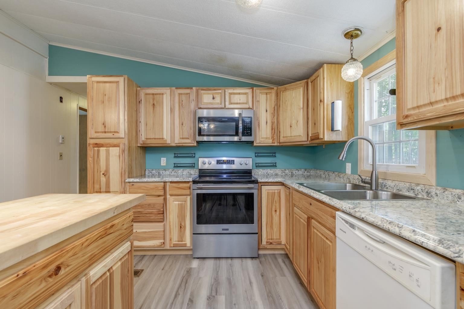 160 Redwood Drive