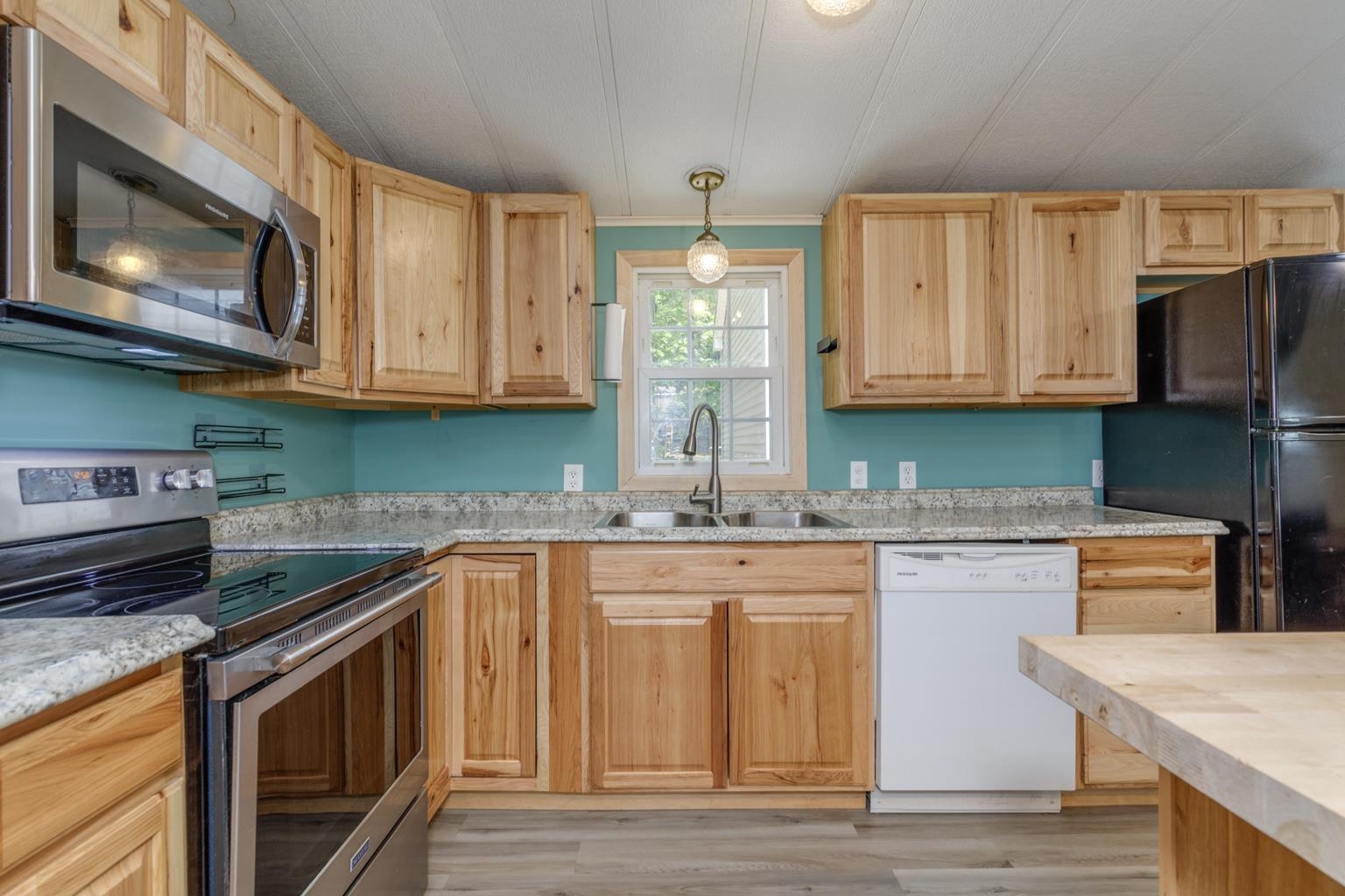 160 Redwood Drive