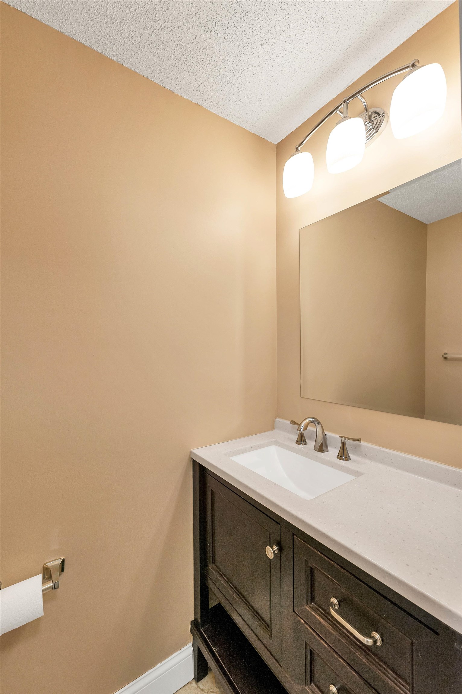 Hudson, New Hampshire 03051, United States, 2 Bedrooms Bedrooms, ,2 BathroomsBathrooms,Residential,Pending,5493