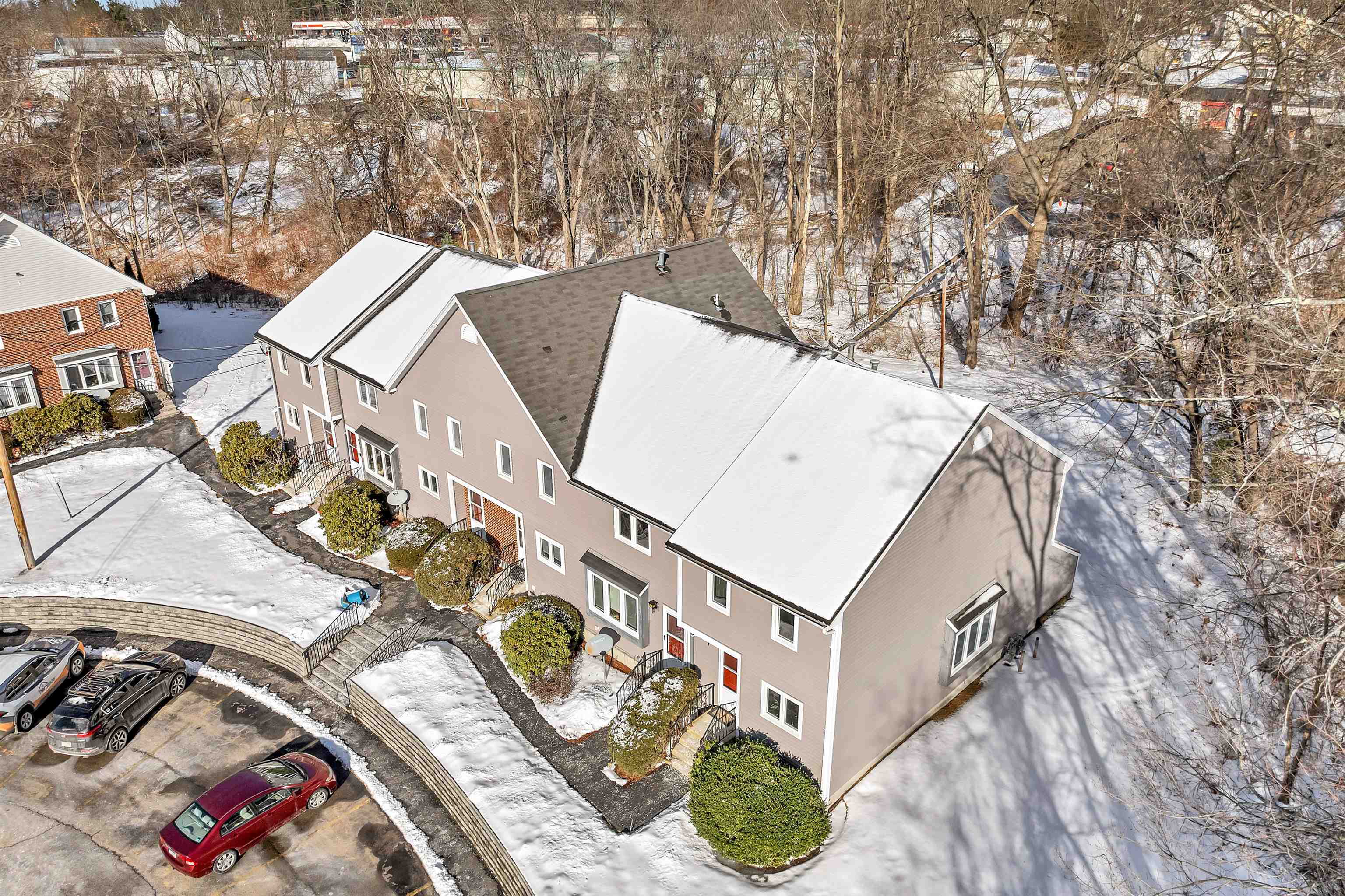 Hudson, New Hampshire 03051, United States, 2 Bedrooms Bedrooms, ,2 BathroomsBathrooms,Residential,Pending,5493