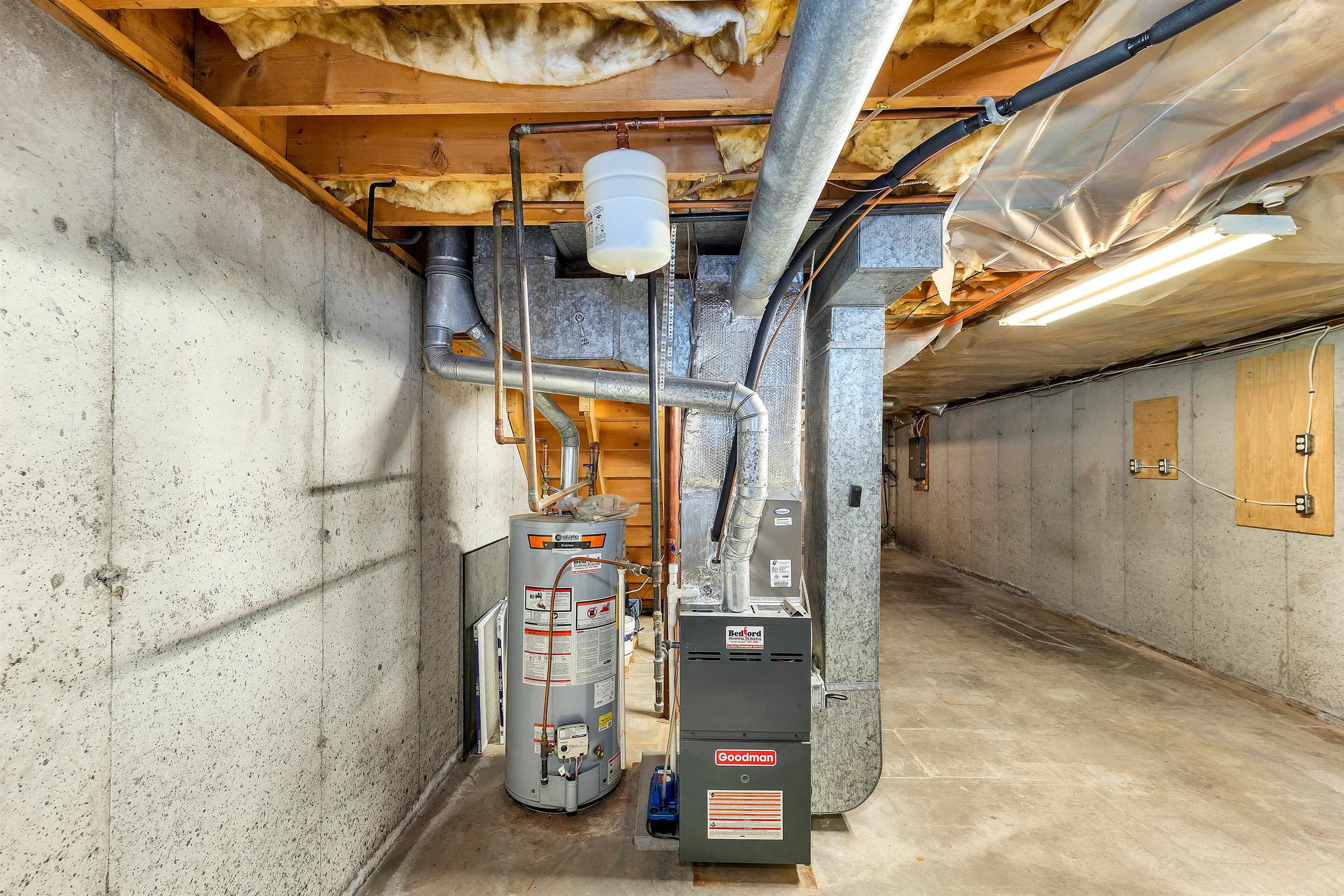 Hudson, New Hampshire 03051, United States, 2 Bedrooms Bedrooms, ,2 BathroomsBathrooms,Residential,Pending,5493