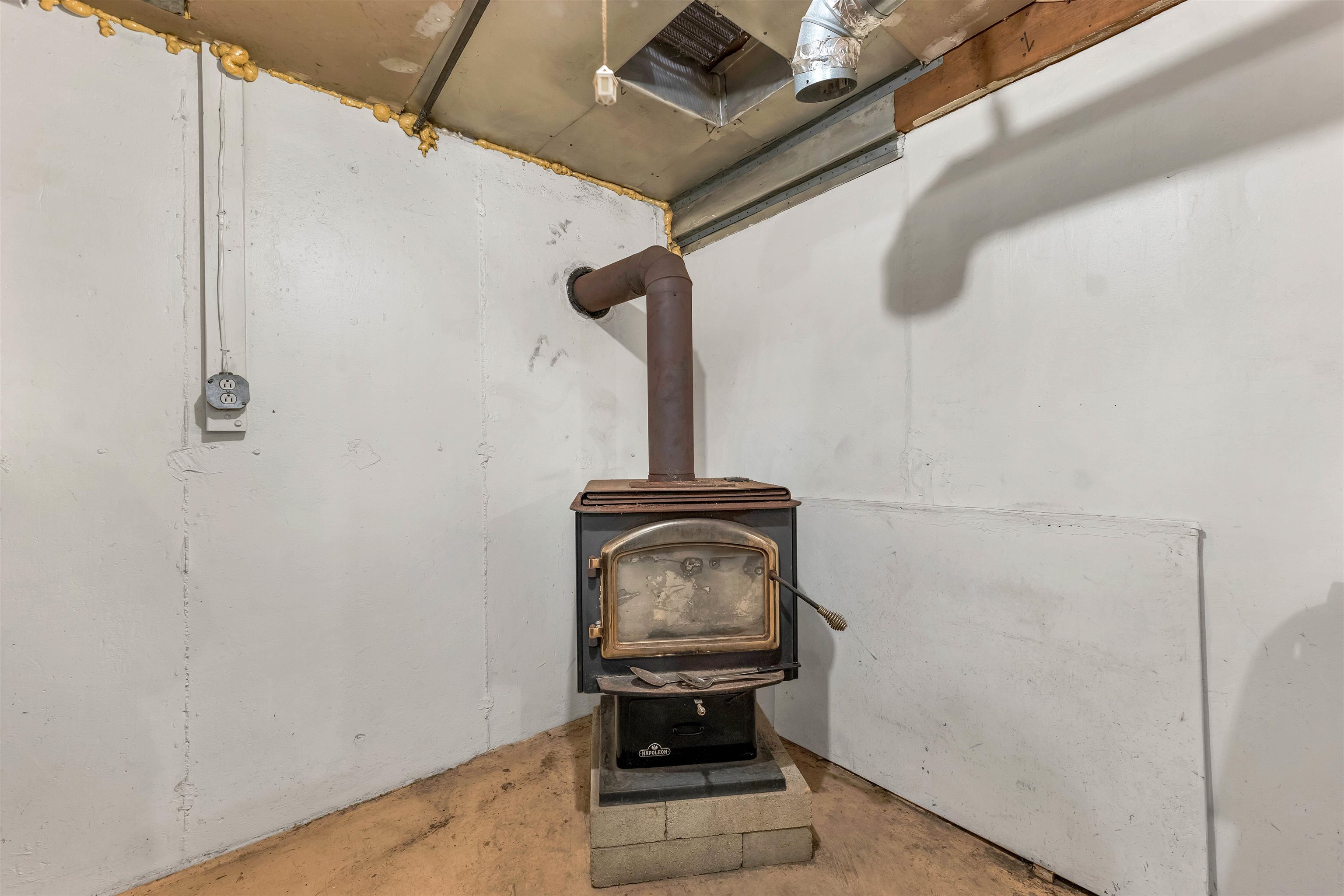 Deerfield, New Hampshire 03037, United States, 2 Bedrooms Bedrooms, ,1 BathroomBathrooms,Residential,Active,246774