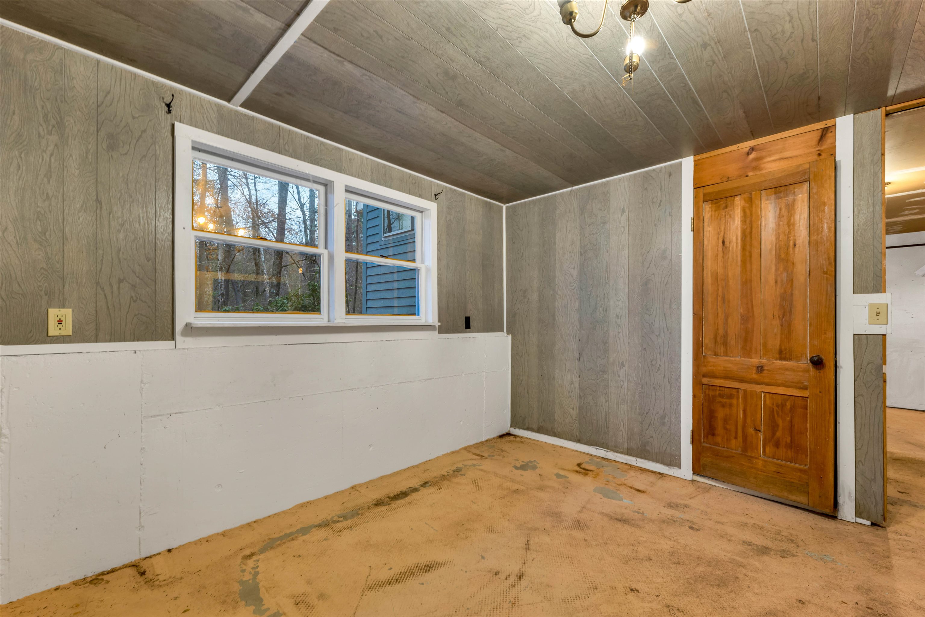 Deerfield, New Hampshire 03037, United States, 2 Bedrooms Bedrooms, ,1 BathroomBathrooms,Residential,Active,246774