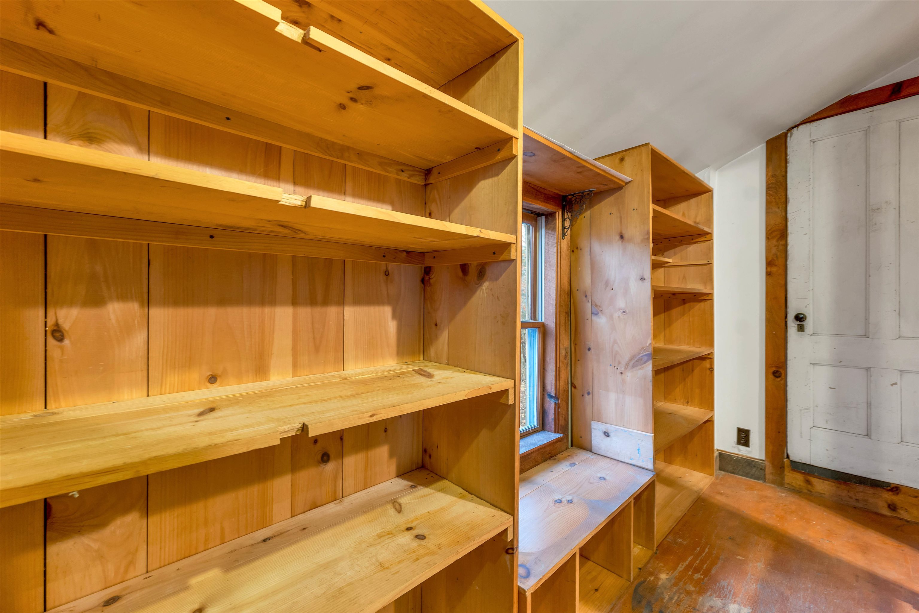 Deerfield, New Hampshire 03037, United States, 2 Bedrooms Bedrooms, ,1 BathroomBathrooms,Residential,Active,246774