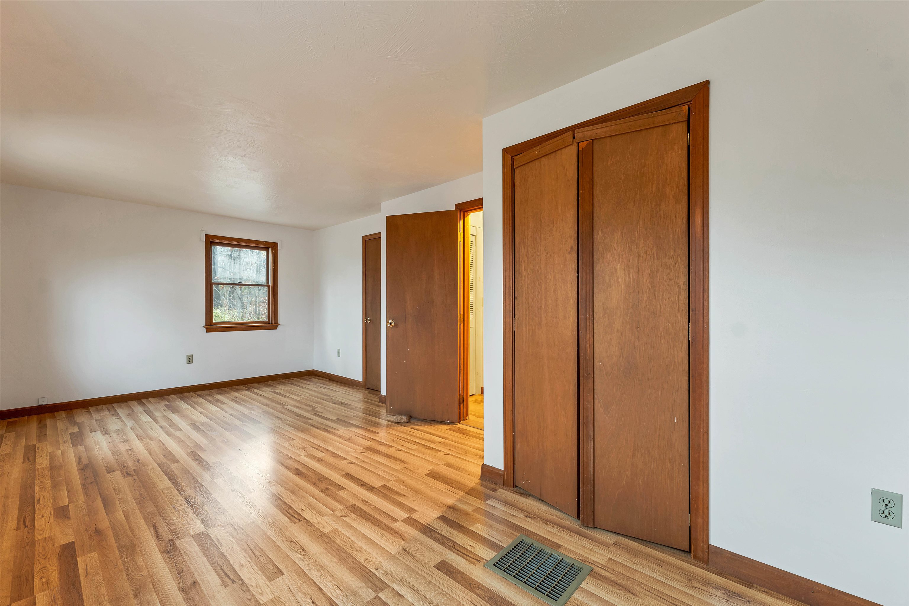 Deerfield, New Hampshire 03037, United States, 2 Bedrooms Bedrooms, ,1 BathroomBathrooms,Residential,Active,246774