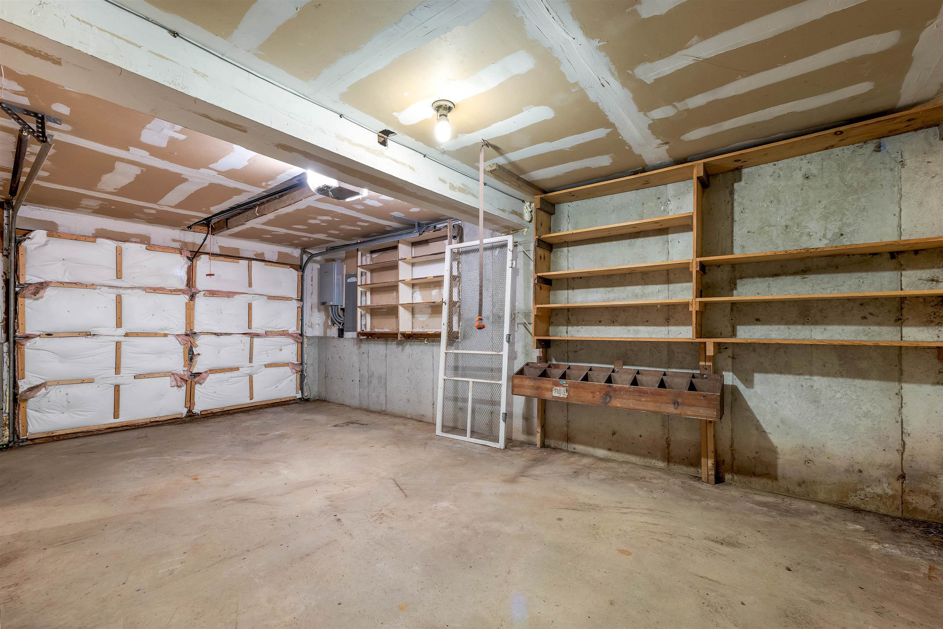 Deerfield, New Hampshire 03037, United States, 2 Bedrooms Bedrooms, ,1 BathroomBathrooms,Residential,Active,246774