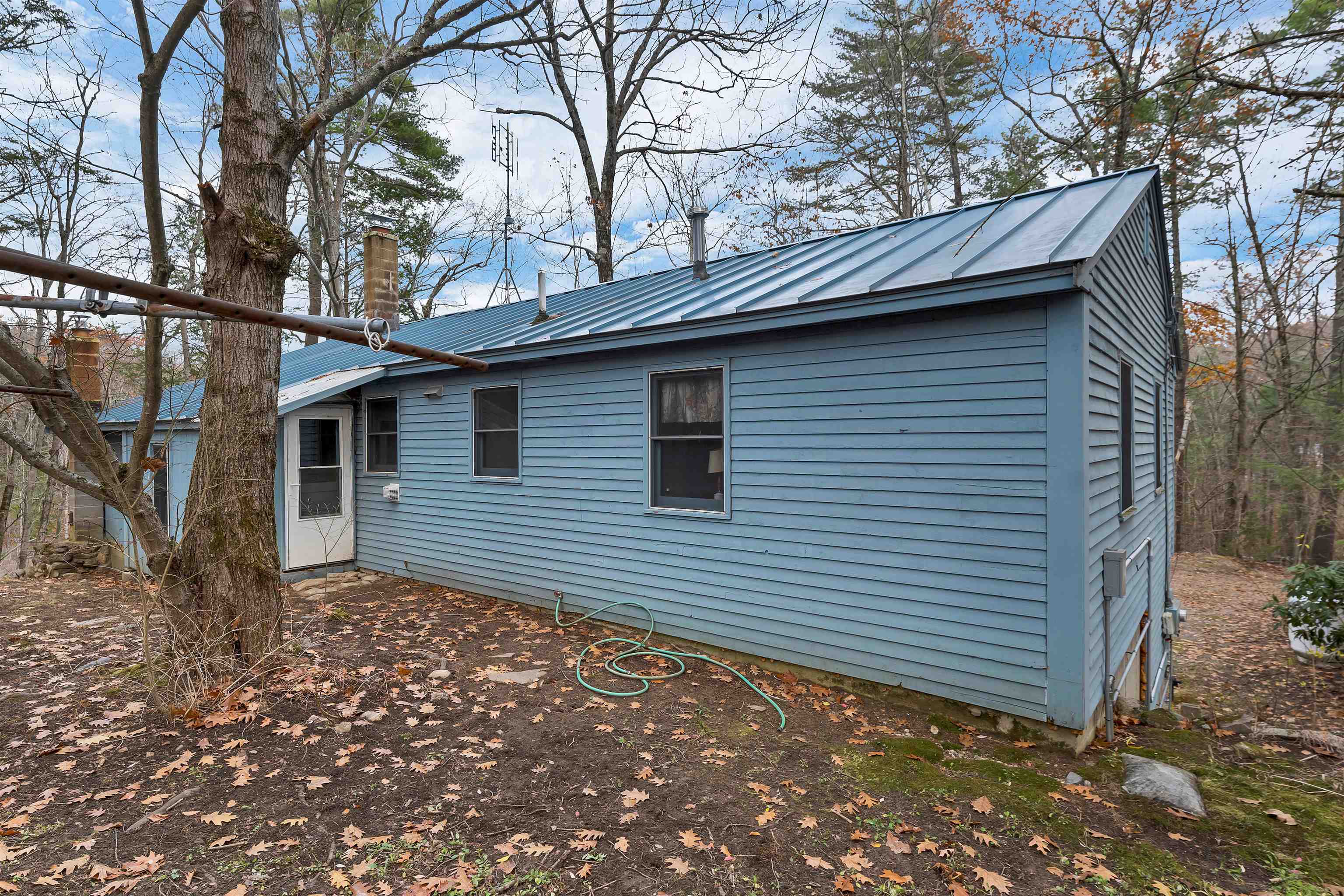 Deerfield, New Hampshire 03037, United States, 2 Bedrooms Bedrooms, ,1 BathroomBathrooms,Residential,Active,246774