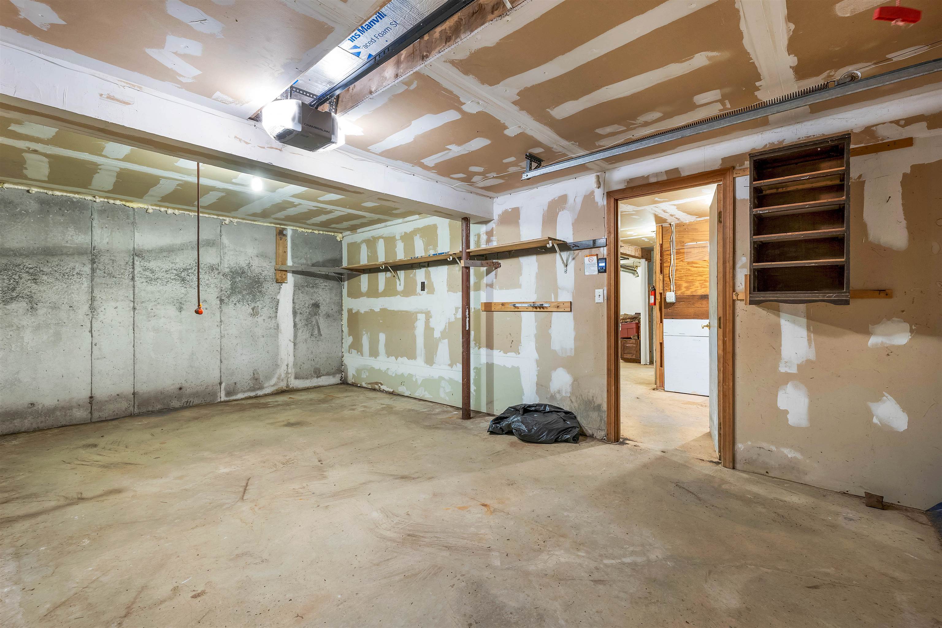 Deerfield, New Hampshire 03037, United States, 2 Bedrooms Bedrooms, ,1 BathroomBathrooms,Residential,Active,246774