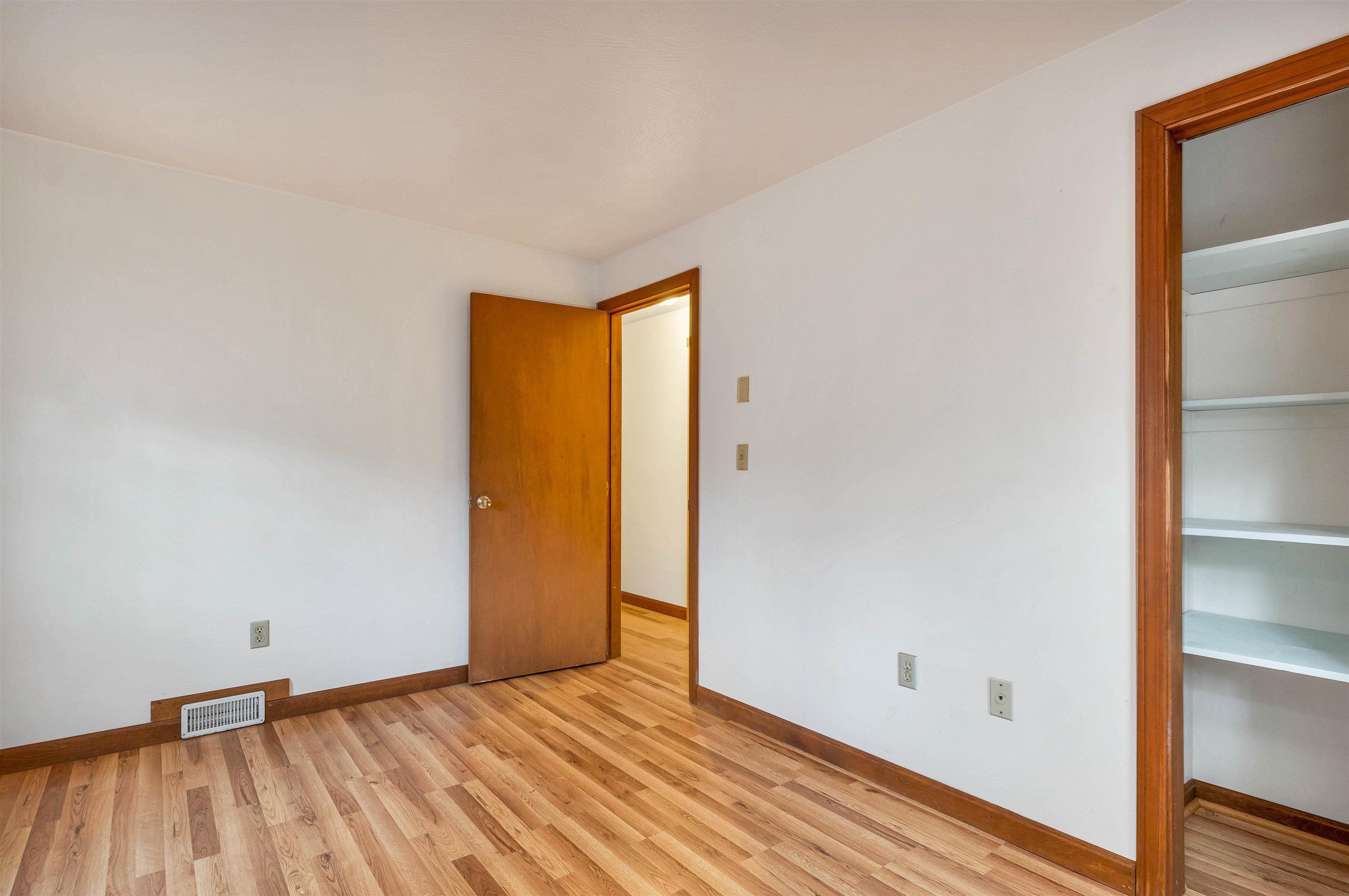 Deerfield, New Hampshire 03037, United States, 2 Bedrooms Bedrooms, ,1 BathroomBathrooms,Residential,Active,246774