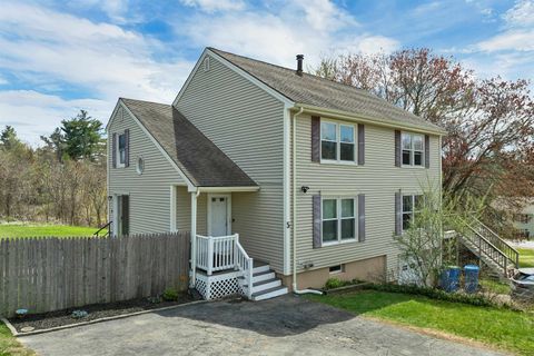 Photo of 5 Richardson Road #L, Derry, NH 03038 (MLS # 5087651)