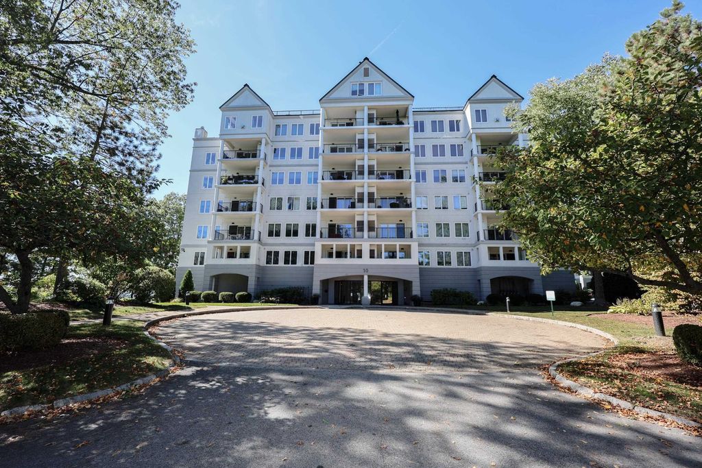 Photo of 10 Mountain Laurels Drive #606, Nashua, NH 03062 (MLS # 5064224)